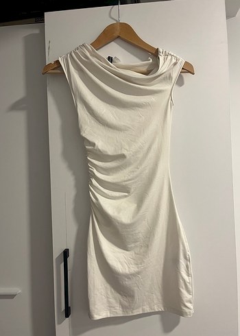 H&M Beyaz Drapeli Mini Elbise