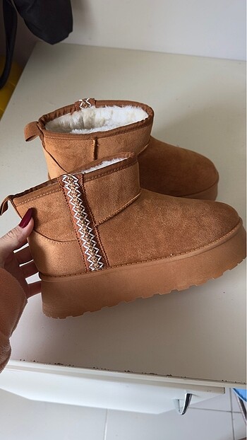 Ugg bot