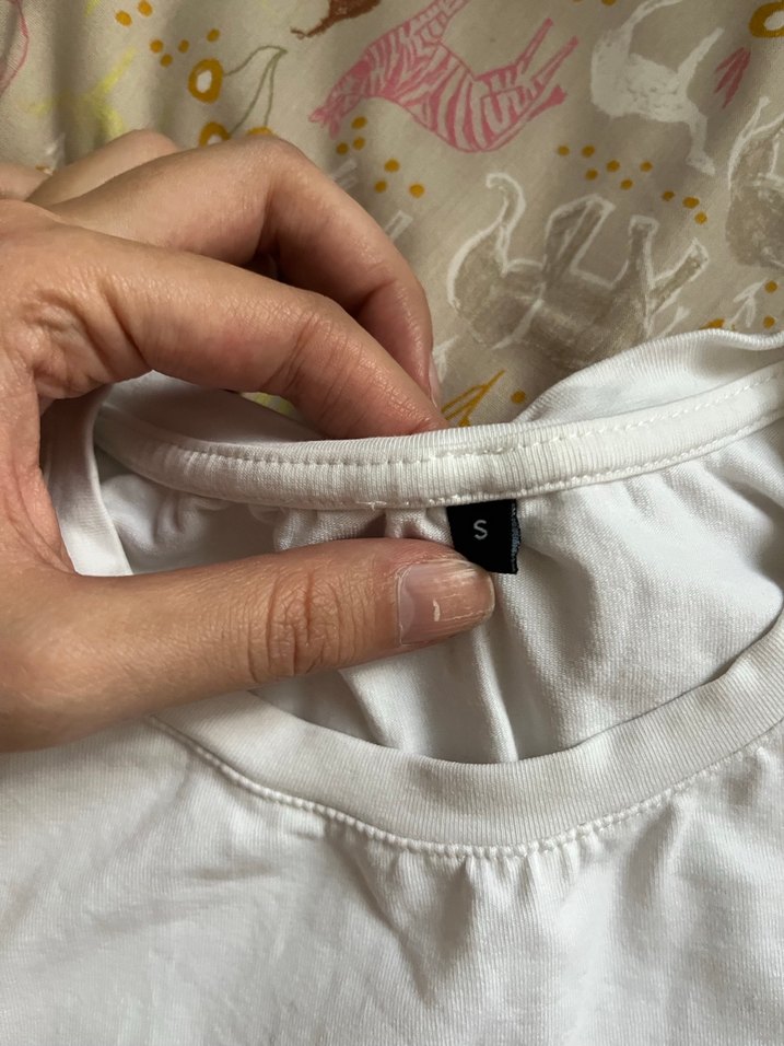 Beyaz Kısa Kollu crop Fiyonklu Tişört - Görsel 2