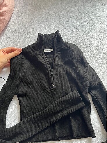 xs Beden Dar crop siyah kazak