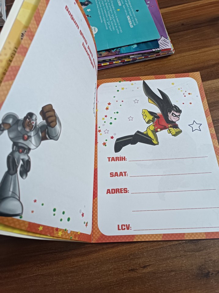 Süper Kahramanlar Doğum Günü Kitabı - Görsel 3