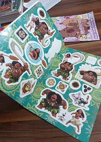Moana çıkartmalı boyama kitabı - Görsel 7