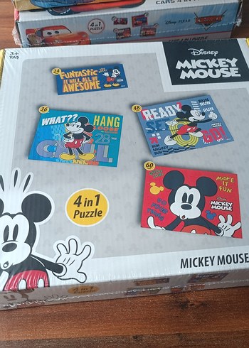 Disney Mickey Mouse 4'ü 1 Arada Puzzle