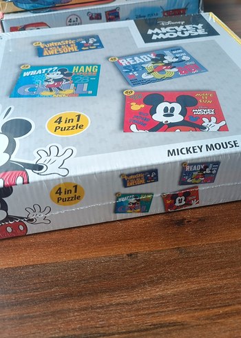 Walt Disney World Disney Mickey Mouse 4'ü 1 Arada Puzzle