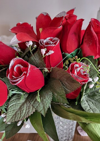 Kırmızı ve Renkli Yapay Çiçek Aranjmanı - Görsel 4