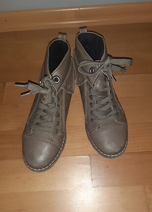 37 Beden Çocuk Botu