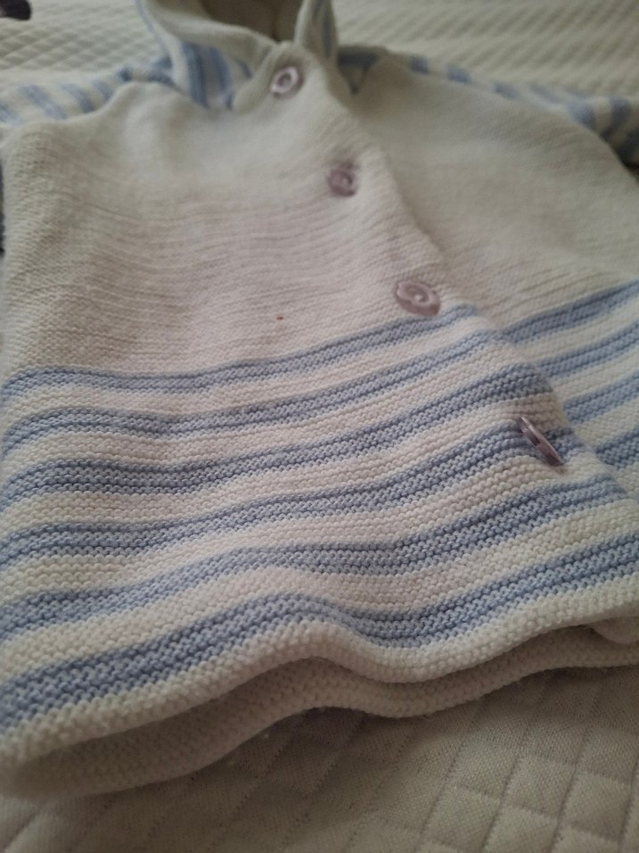 Kapüşonlu Düğmeli Erkek Çocuk Hırka - Görsel 3