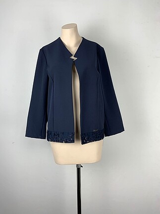 Trussardi Blazer %70 İndirimli.