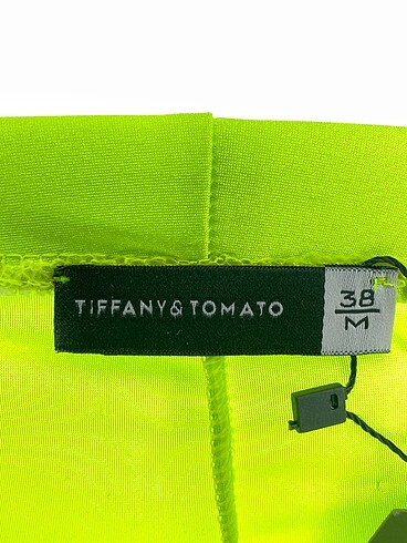 38 Beden çeşitli Renk Tiffany Tomato Mini Şort %70 İndirimli.