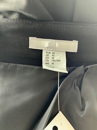 40 Beden H&M Kalem Etek %70 İndirimli.