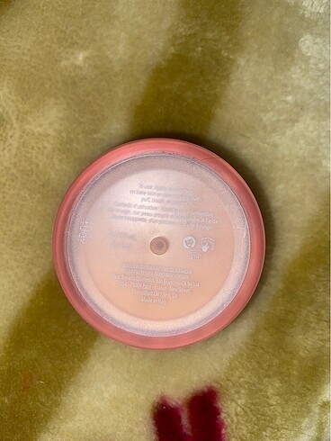 Benefit pudra