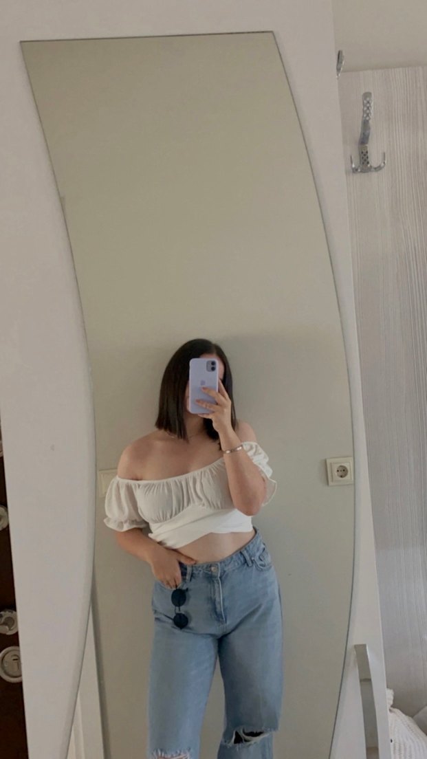 Trendyolmilla beyaz omzu açık crop - Görsel 4