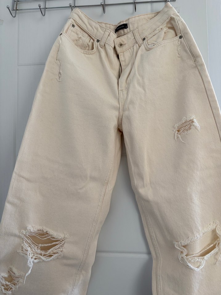 Trendyolmilla bej renk yırtık detaylı wide leg jean - Görsel 2