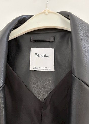 Bershka Siyah Deri Kadın Blazer - Görsel 3