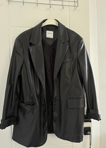 Bershka Siyah Deri Kadın Blazer - Görsel 2
