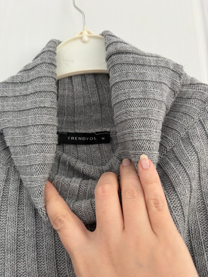 Trendyolmilla Crop Gri Boğazlı Örgü Kadın Kazak - Görsel 3