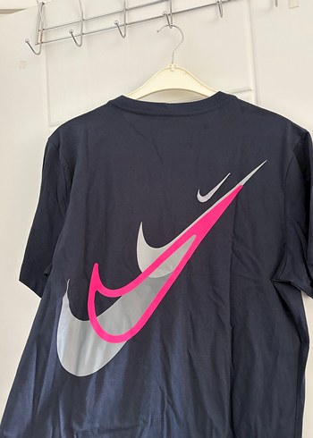 Unisex Nike Siyah Kısa Kollu Tişört - Görsel 2