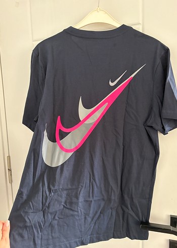 Unisex Nike Siyah Kısa Kollu Tişört - Görsel 3