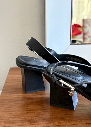 Mango Siyah Tokalı Kadın Topuklu Ayakkabı - Görsel 5