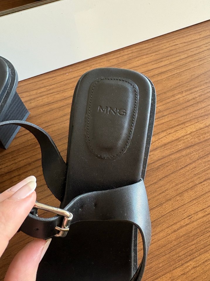 Mango Siyah Tokalı Kadın Topuklu Ayakkabı - Görsel 3