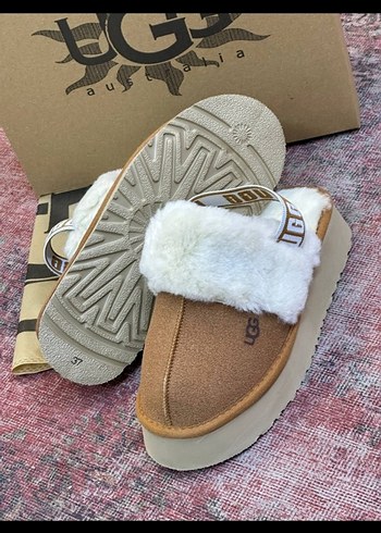 40 Beden Ugg Kahverengi Kürklü Kadın Dolgu Topuk Terlik