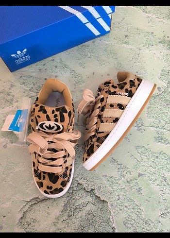 Adidas Leopar Desenli Kahverengi Bağcıklı Kadın Spor Ayakkabı