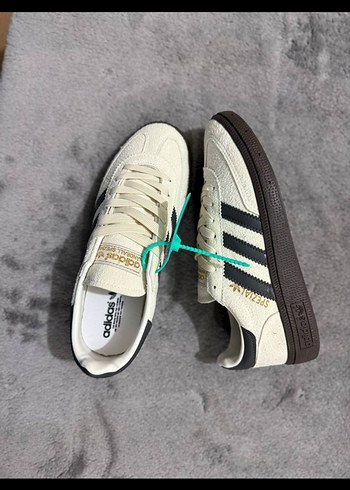 37 Beden ten rengi Renk Adidas Spezıal .Bej Siyah Spor Ayakkabı