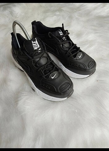 42 Beden siyah Renk Nike Tecno 
