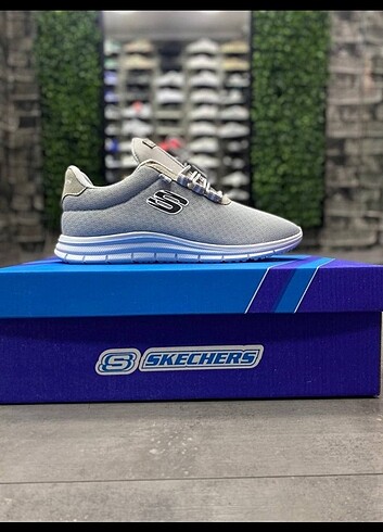 Skechers