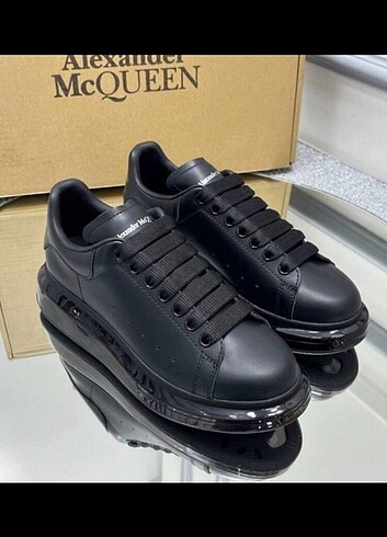 41 Beden Alexander McQueen
