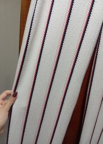 m Beden Beyaz çizgili pantolon