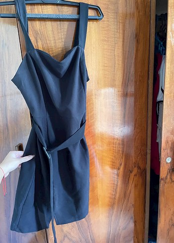 siyah Kemerli yırtmaçlı mini elbise - Görsel 5