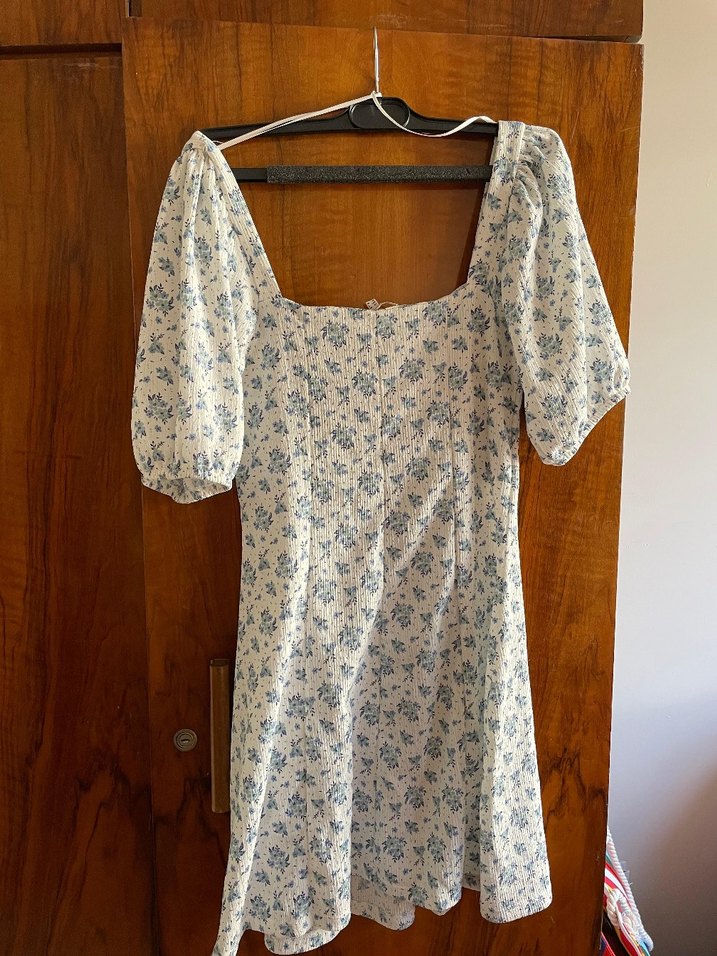 mini çiçekli beyaz yazlık elbise - Görsel 2