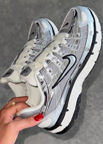 New Balance Nike Retro Sneaker Siklik Ve Konfor Bir Arada