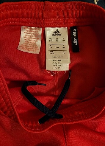8 Yaş Beden Orjinal Adidas 7-8 yaş için