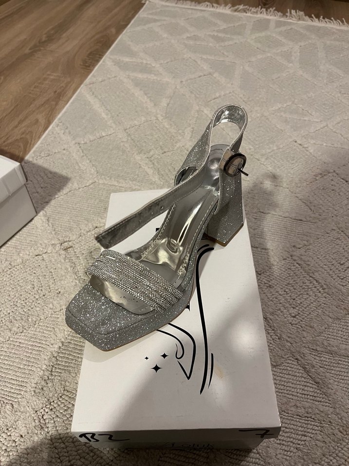 Simli gri platform topuklu ayakkabı - Görsel 2