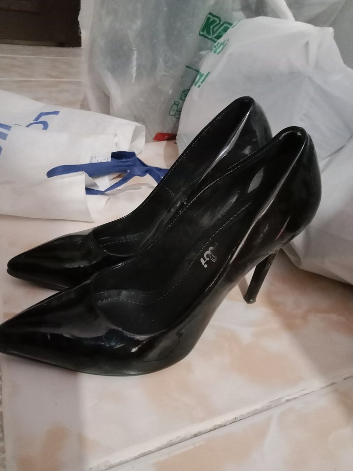 Siyah Parlak Rugan Stiletto Kadın Topuklu Ayakkabı - Görsel 3
