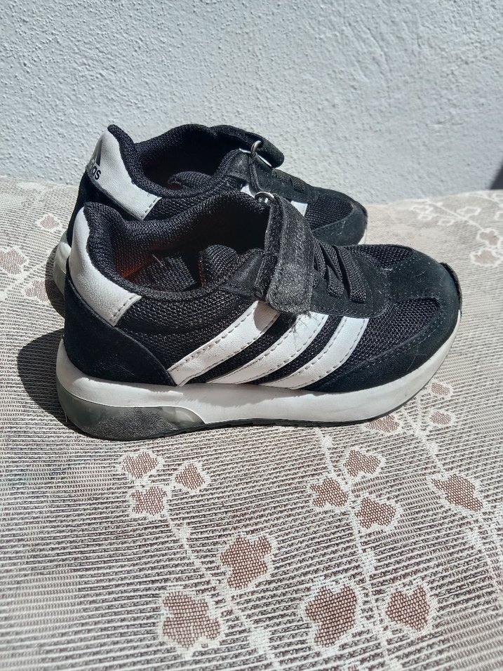 Erkek Çocuk Siyah Gri Cırtlı Spor Ayakkabı - Görsel 2