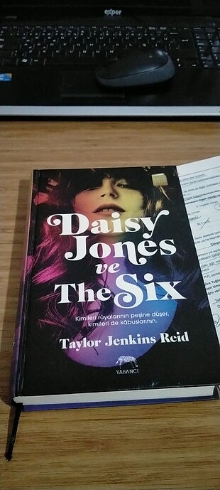 Daisy Jones ve the six