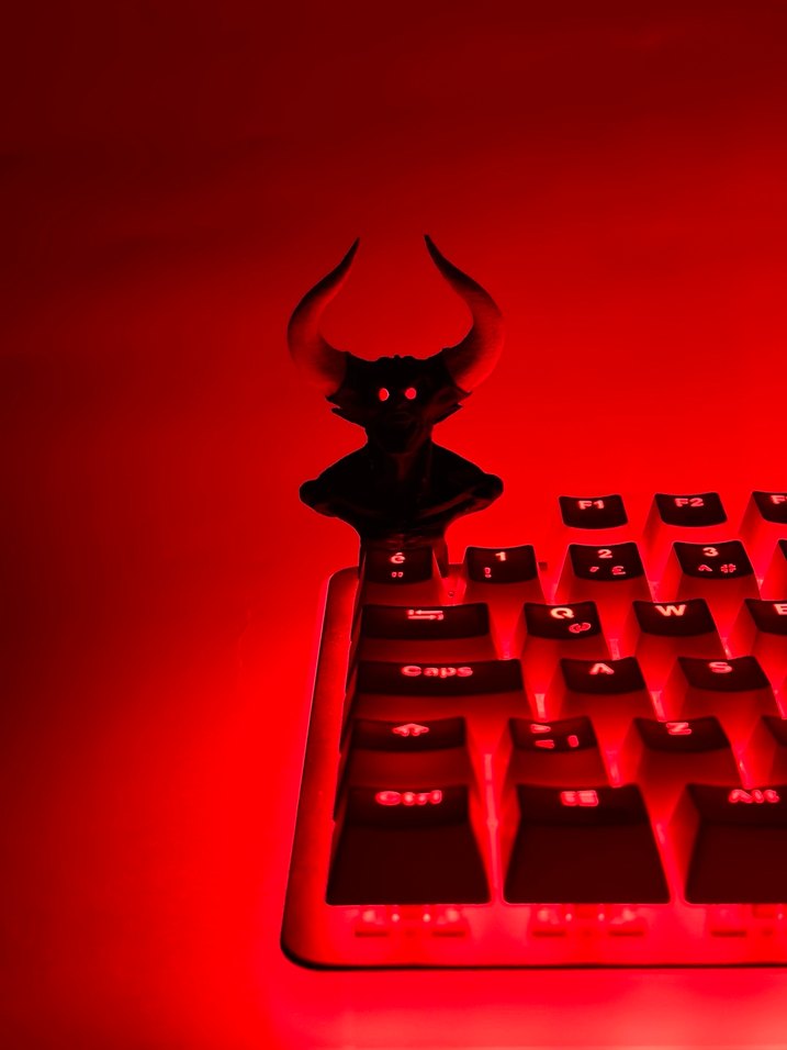 Darkness Kırmızı Boynuzlu Siyah Gaming Klavye keyCaps - Görsel 5