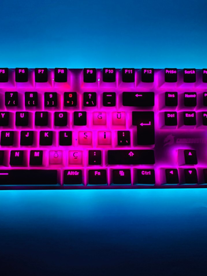 Renkli Işıklı Gaming Klavye - Görsel 3