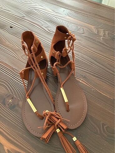 Aldo kadın bağcıklı sandalet