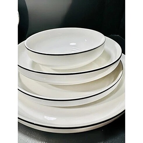 Mikasa Moor yemek takımı