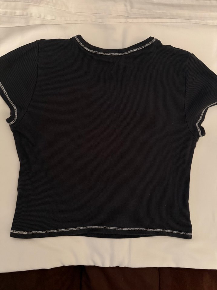 ORJİNAL H&M LİSANSLI KUROMI CROP - Görsel 3