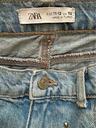 11-12 Yaş Beden mavi Renk ZARA JEAN ZIMBALI ŞORT 11-12 YAŞ