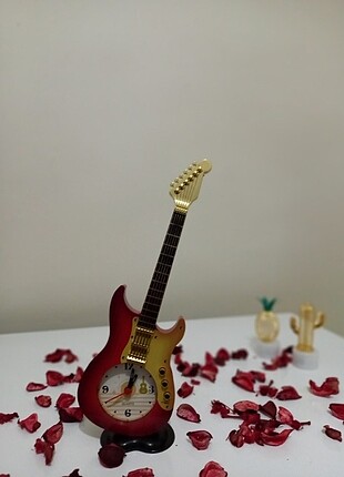 Diğer Masa üstü mini gitar saat