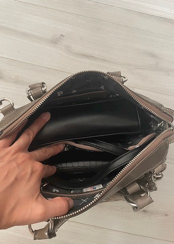 Beden gri Renk Bej Deri Kadın Çanta Tokalı