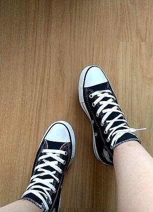 SİYAH BİLEKLİ CONVERSE