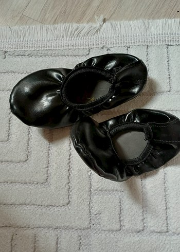 Kız Çocuk Siyah Lastikli Bale Ayakkabısı - Görsel 2