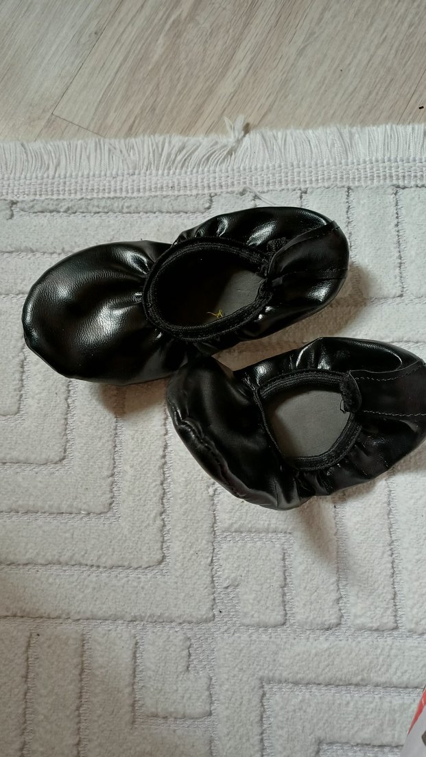 Kız Çocuk Siyah Lastikli Bale Ayakkabısı - Görsel 2